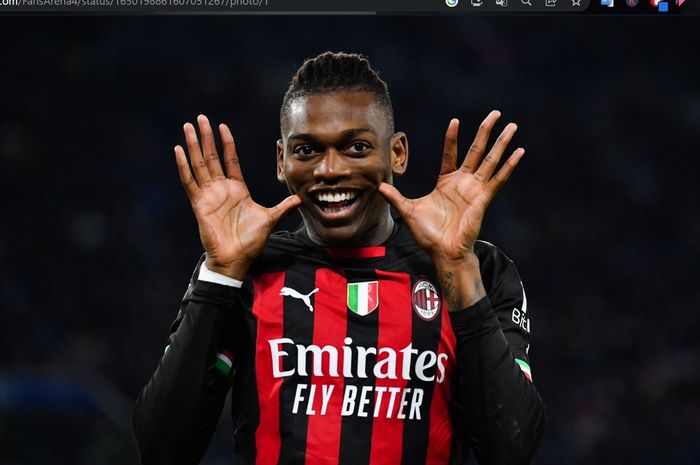 Rafael Leao dikabarkan telah setuju untuk memperpanjang masa baktinya bersama AC Milan. Namun sayang, masih ada 1 masalah terkait dengan perpanjang kontrak Leao