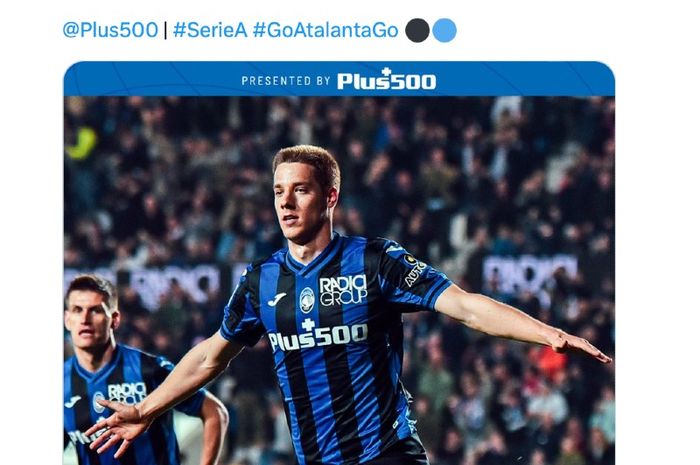 Selebrasi pilar Atalanta, Mario Pasalic, usai mencetak gol ke gawang AS Roma pada laga Liga Italia 2022-2023, Selasa (25/4/2023) dini hari WIB di Stadion Gewiss.  