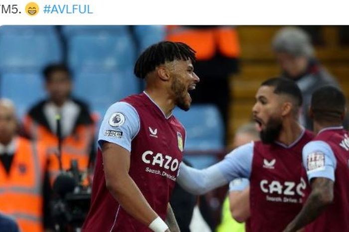 Bek tengah Aston Villa, Tyrone Mings, merayakan gol ke gawang Fulham dalam laga Liga Inggris di Stadion Villa Park, Selasa (25/4/2023). Villa cuma 2 poin di bawah Arsenal. Jagoan penalti baru muncul.