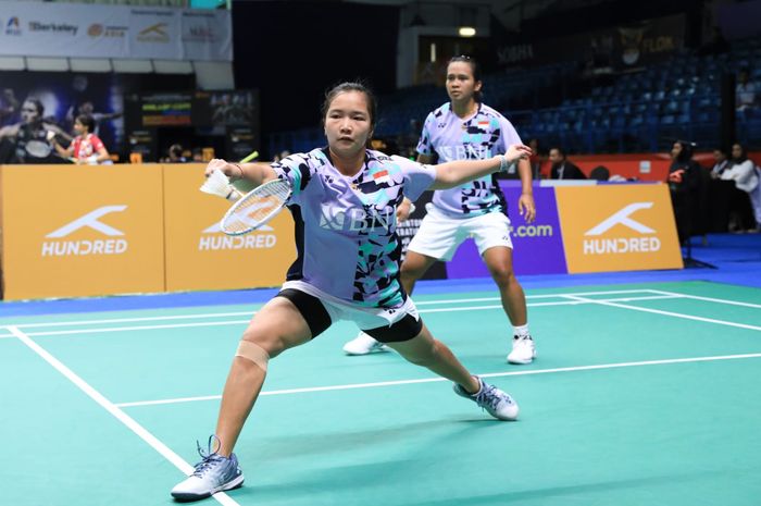 Pasangan ganda putri Indonesia, Meilysa Trias Puspitasari/Rachel Allessya Rose, pada babak pertama Kejuaraan Asia 2023 di heikh Rashid Bin Hamdan Indoor Hall, Al Nasr Club, Dubai, Uni Emirat Arab, Rabu (26/4/2023).