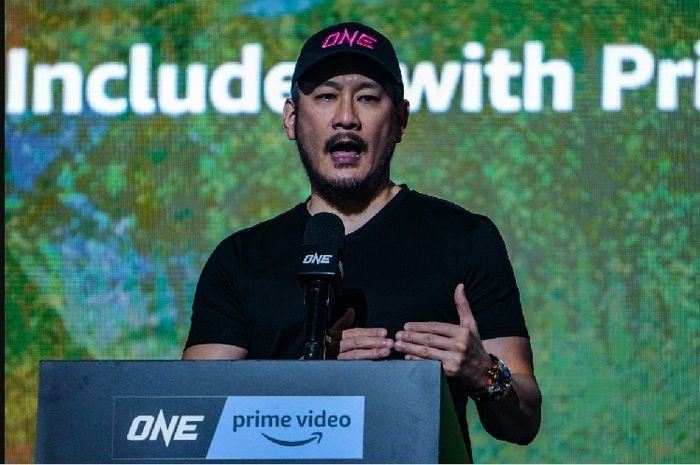 CEO ONE Championship, Chatri Sityodtong, bertemu dengan Francis Ngannou selama 3 jam tetapi kedua belah pihak tidak mencapai kesepakatan. 