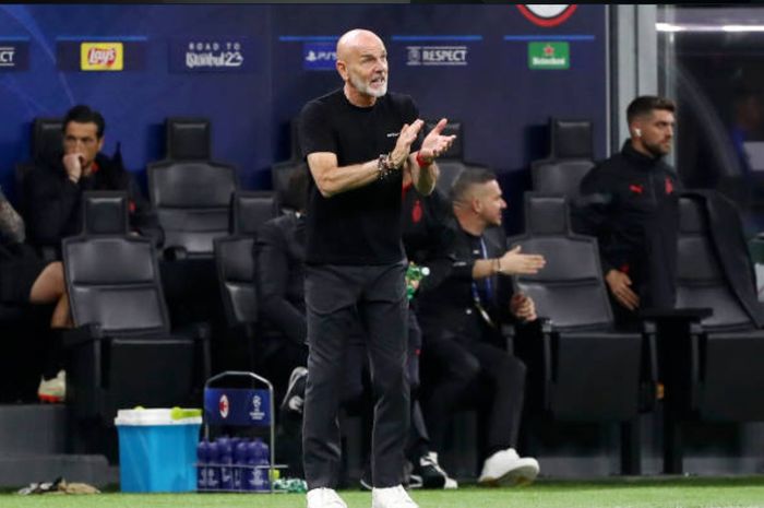 Pelatih AC Milan, Stefano Pioli, bisa bernafas lega setelah berhasil membawa kemenangan atas PSG di Liga Champions