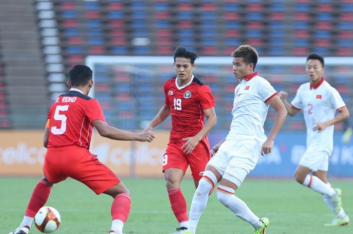 Timnas U-22 Indonesia mengalahkan Vietnam dengan skor 3-2 dalam babak semifinal SEA Games 2023 di Kamboja, Sabtu (13/5/2023).