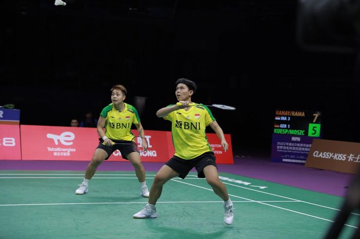 Aksi ganda putri Indonesia, Apriyani Rahayu/Siti Fadia Silva Ramadhanti ketika bersua tim Jerman pada penyisihan Grup B Sudirman Cup 2023, Selasa (16/5/2023)