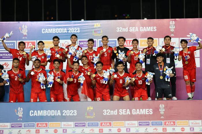 Timnas U-22 Indonesia asuhan Indra Sjafri berhasil mengamankan emas SEA Games 2023 setelah mengalahkan Thailand dengan skor 5-2 pada Selasa (16/5/2023).