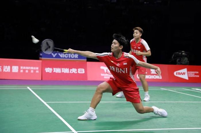 Pasangan ganda putri Indonesia, Apriyani Rahayu/Siti Fadia Silva Ramadhanti saat tampil pada penyisihan grup B Sudirman Cup 2023, di Suzhou OIympic Sports Center, Suzhou China, Kamis (18/5/2023).