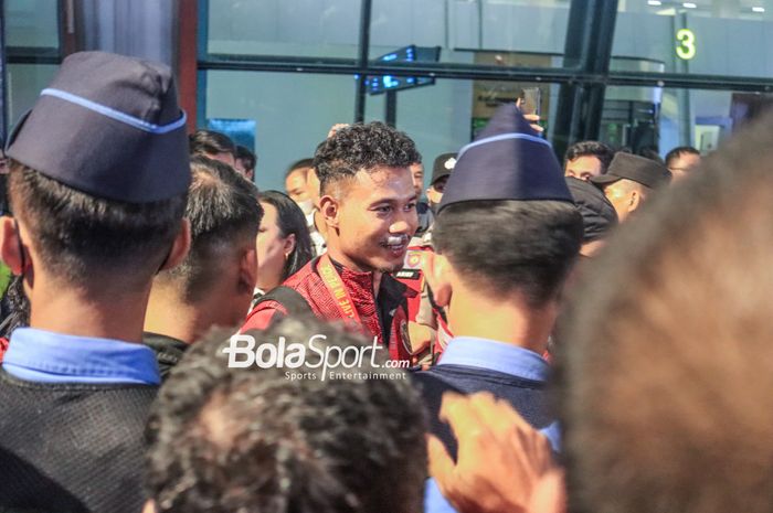 Bagas Kaffa saat Kedatangan timnas U-22 Indonesia di Bandara Soekarno Hatta, Kamis (18/5/2023).