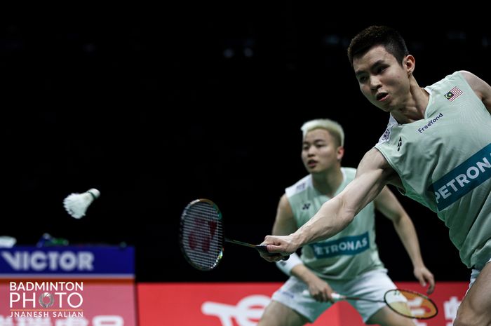 Pasangan ganda putra Malaysia, Aaron Chia/Soh Wooi Yik, pada laga semifinal  Sudirman Cup 2023 kontra Korea Selatan yang digelar di Suzhou Olympic Sport Centre, China, Sabtu, 20 Mei 2023