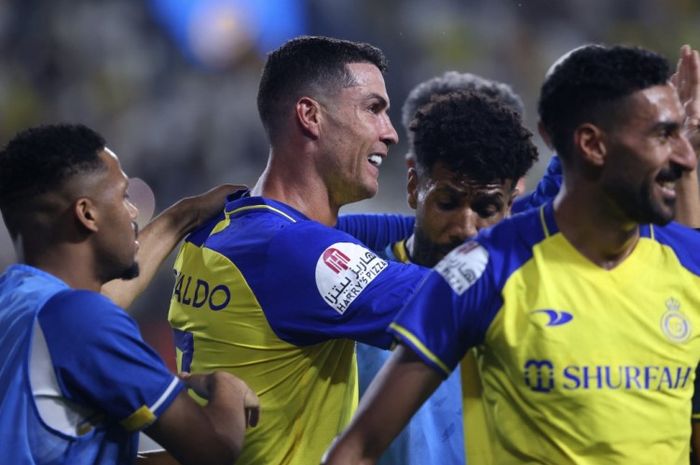 Cristiano Ronaldo mencetak gol kemenangan Al Nassr atas Al Shabab dalam lanjutan Liga Arab Saudi 2022-2023.