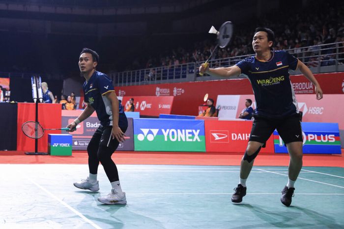 Pasangan ganda putra Indonesia, Mohammad Ahsan/Hendra Setiawan, pada babak pertama Malaysia Masters 2023