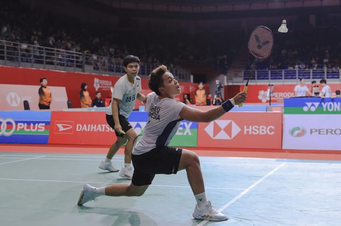 Ganda  putri Indonesia, Siti Fadia Silva Ramadhanti (kiri) dan Apriyani Rahayu (kanan), gagal melangkah ke perempat final Thailand Open 2023