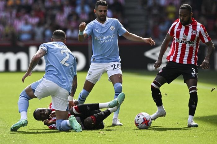 Laga Brentford vs Manchester City pada matchday ke-38 Liga Inggris 2022-2023.