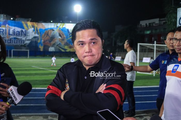 Ketua Umum PSSI, Erick Thohir, mengingatkan soal Tragedi Kanjuruhan saat berbicara soal suporter tamu dilarang hadir di Liga 1 2023/2024.