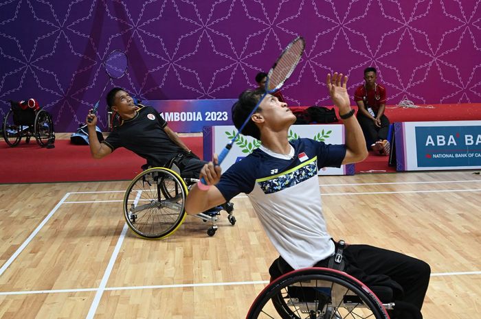 Para pemain para bulu tangkis Indonesia sedang berlatih menjelang ASEAN Para Games 2023 di Kamboja