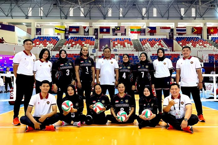 Timnas voli duduk putri Indonesia berhasil menyabetl medali emas usai kalahkan wakil tuan rumah di ASEAN Para Games 2023, di Elephant Hall, Morodok Techo, Kamboja, Rabu (7/6/2023).  