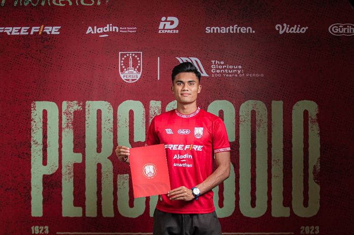 Striker timnas Indonesia, Ramadhan Sananta, diperkenalkan sebagai pemain baru Persis Solo jelang Liga 1 2023/2024.