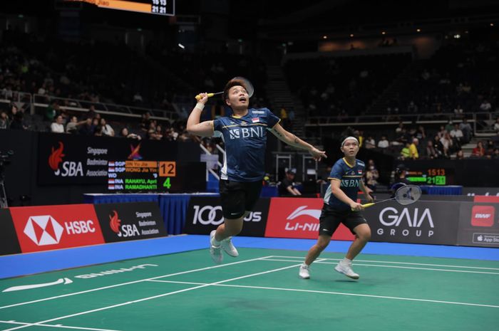 Aksi ganda putri Indonesia, Apriyani Rahayu/Siti Fadia Silva Ramadhanti pada babak pertama Singapore Open 2023, Rabu (7/6/2023)