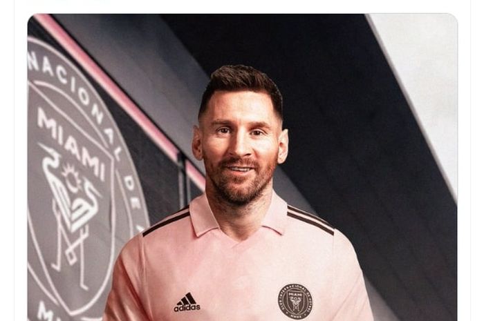 Lionel Messi OTW meraih trofi bersama Inter Miami meski baru saja bergabung. Nantinya, trofi tersebut bisa membuat La Pulga jadi pemain dengan koleksi trofi paling banyak dalam sejarah sepak bola