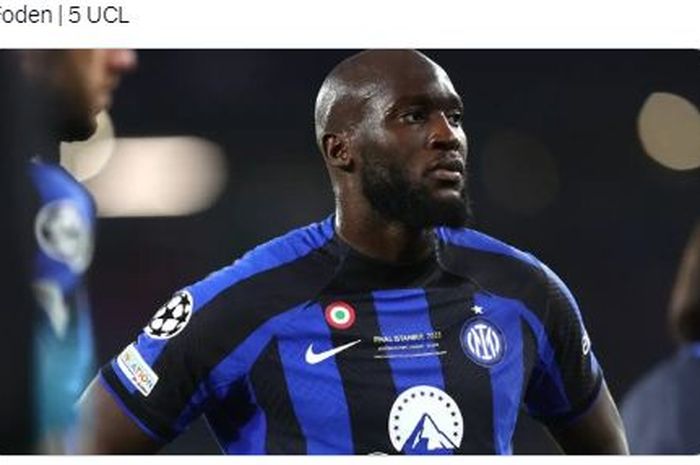 Striker Inter Milan, Romelu Lukaku, harus menerima nasibnya yang macet karena Manchester United.