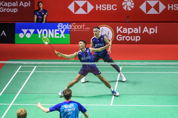 Ganda putra Indonesia, Fajar Alfian/Muhammad Rian Ardianto, saat tampil pada babak pertama Indonesia Open 2023 di Istora Senayan, Jakarta, Selasa (13/6/2023).