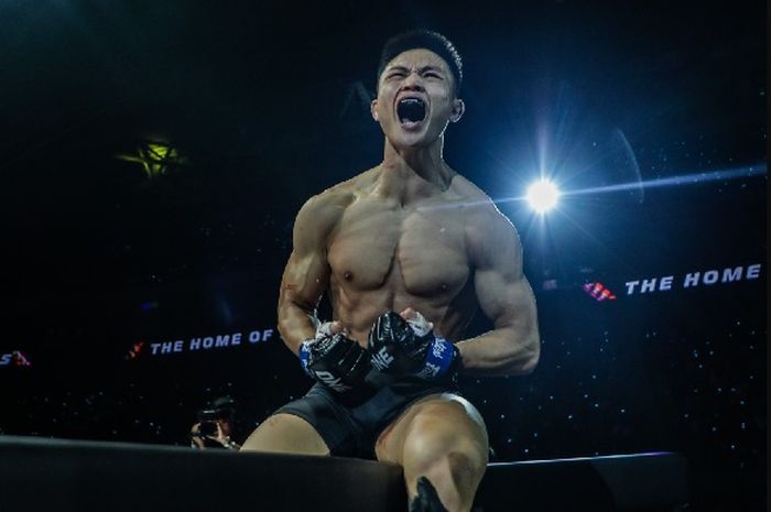 Bintang kelas terbang ONE Championship asal China, Hu Yong.