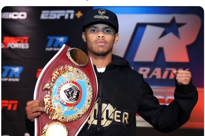 Shakur Stevenson membedah sosok petinju bak hewan buas yang bakal mengambil alih jagat tinju kelas berat.