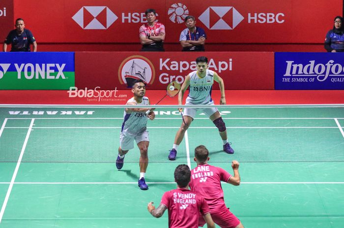 Ganda putra Indonesia, Pramudya Kusumawardana/Yeremia Erich Yoche Yacob Rambitan saat berlaga di babak pertama Indonesia Open 2023 di Istora Senayan, Jakarta, Indonesia, Rabu 914/6/2023).