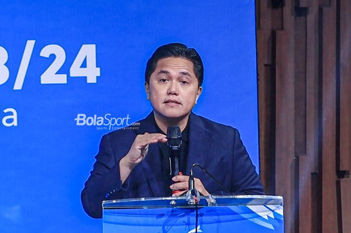 Ketua Umum PSSI, Erick Thohir, sedang memberikan sambutan di kawasan Jakarta, Kamis (15/6/2023).