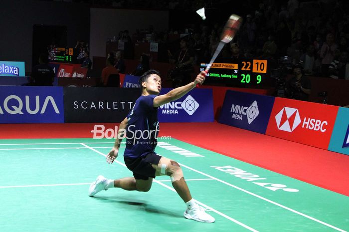 Pasangan tunggal putra Indonesia, Anthony Sinisuka Ginting, berpotensi mendapatkan denda dari BWF usai mundur dari Kejuaraan Dunia 2023