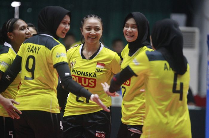 Ekspresi para pemain timnas voli putri Indonesia saat menorehkan angka melawan Makau pada AVC Challenge Cup 2023