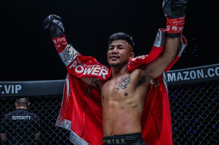 Bintang Muay Thai dengan bayaran termahal di ONE Championship, Rodtang Jitmuangnon.