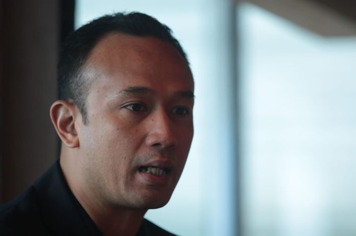 Sekretaris Jendral LOC FIBA World Cup 2023 Indonesia, Junas Mirardiarsyah, pada saat jumpa pers yang digelar di Kota Kasablanka, kawasan Jakarta Selatan, Minggu (25/06/2023).