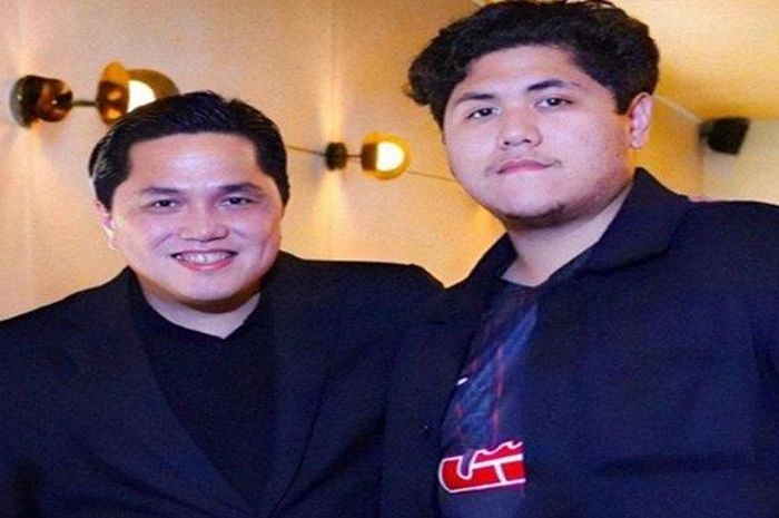 Erick Thohir bersama Aga Thohir.