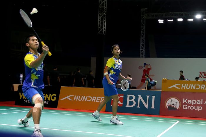 Aksi ganda campuran muda Indonesia, Adrian Pratama/Felisha Alberta Nathaniel Pasaribu saat menghadapi tim China pada Kejuaraan Asia Junior 2023, Minggu (9/7/2023)