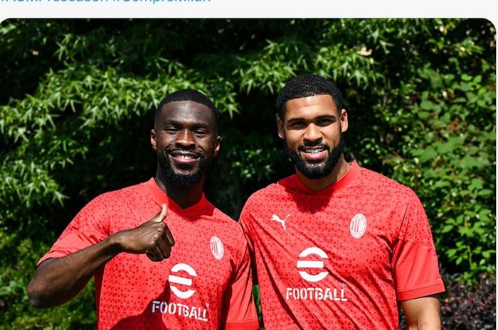 Ruben Loftus-Cheek (kanan), sudah menjalani sesi latihan bersama AC Milan bareng rekan senegaranya, Fikayo Tomori.