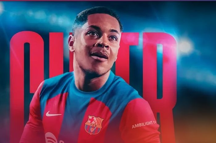 Barcelona resmikan transfer Vitor Roque dari Athletico Paranaense, yang disebut-sebut sebagai titisan dari Ronaldo Luis Nazario de Lima