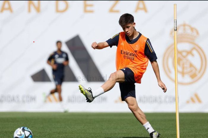 Wonderkid Real Madrid yang sedang menganggur, Arda Guler, disebut mempunyai potensi lebih besar dari Lionel Messi.