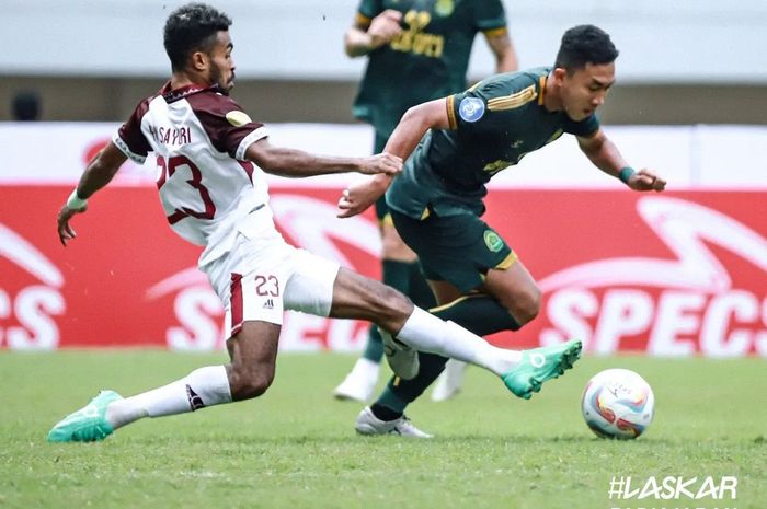 Suasana pertandingan antara Persikabo 1973 vs PSM Makassar pada laga pekan ketiga Liga 1 2023/2024 di Stadion Pakansari, Bogor, Jawa Barat, Jumat (14/7/2023).