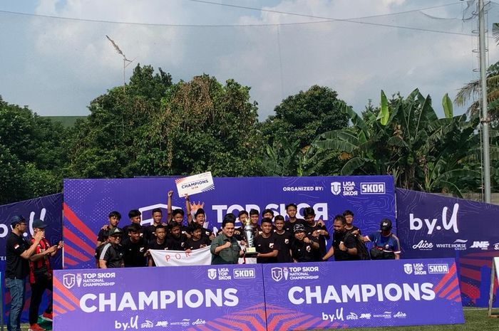 Ketua Umum PSSI, oleh Erick Thohir dalam acara TopSkor Cup National Championship 2023 di ASIOP training ground Sentul, Bogor, Jawa Barat, Minggu (16/7/2023).