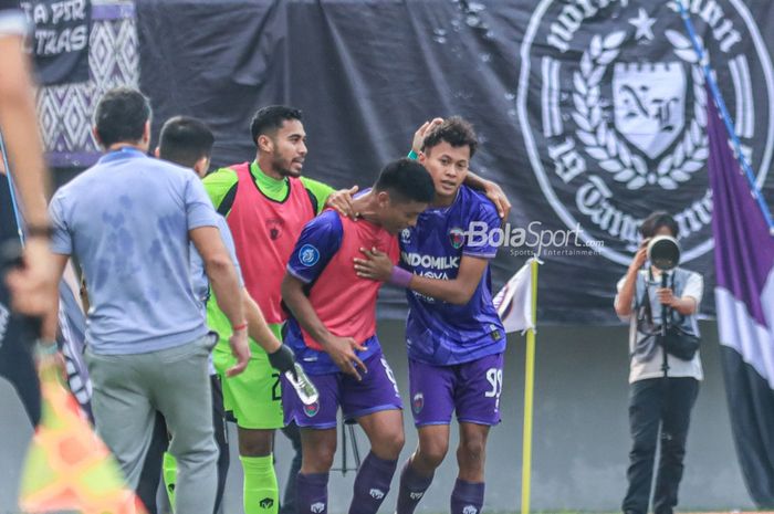 Esal Sahrul Muhrom melakukan selebrasi seusai mencetak gol dalam laga pekan keempat Liga 1 2023 antara Persita versus Persija di Stadion Indomilk Arena, Tangerang, Banten, Sabtu (22/7/2023).