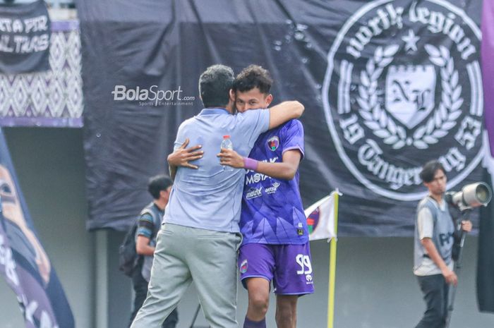 Esal Sahrul Muhrom melakukan selebrasi seusai mencetak gol dalam laga pekan keempat Liga 1 2023 antara Persita versus Persija di Stadion Indomilk Arena, Tangerang, Banten, Sabtu (22/7/2023).