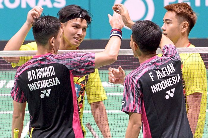 Pasangan ganda putra Malaysia, Goh Sze Fei/Nur Izzuddin Rumsani, saat menjumpai Fajar Alfian/Muhammad Rian Ardianto, pada Malaysia Open 2023.