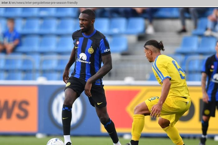 Marcus Thuram jalani debut dengan Inter Milan dalam laga uji coba pramusim melawan Pergolettese (21/7/2023). Thuram dijagokan sebagai starter laga pekan perdana Liga Italia saat melawan Monza (19/8/2023).