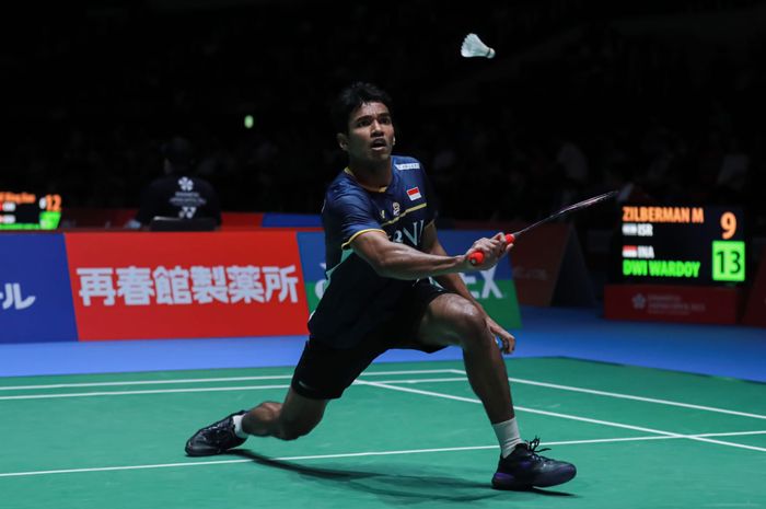 Pebulu tangkis tunggal putra Indonesia, Chico Aura Dwi Wardoyo, pada babak pertama Japan Open 2023 di Yoyogi 1st Gymnasium, Selasa (25/7/2023).