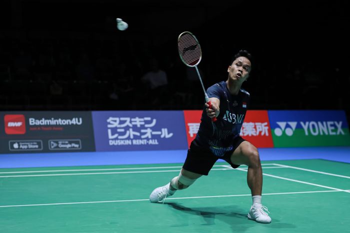 Tunggal putra Indonesia, Anthony Sinisuka Ginting, saat tampil pada babak pertama Japan Open 2023 di Yoyogi Gymnasium, Tokyo, Jepang, 26 Juli 2023.