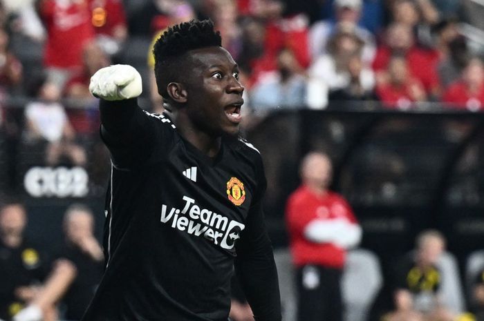 Andre Onana justru mendapat dukungan dari legenda Manchester United, Peter Schmeichel, karena sudah berani memarahi Harry Maguire .