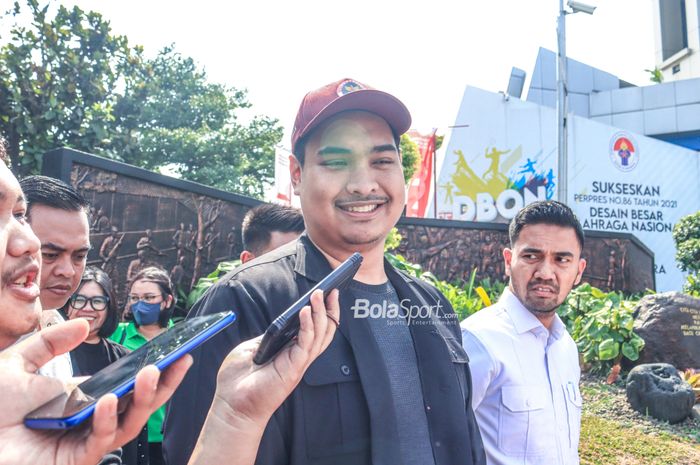 Menteri Pemuda dan Olahraga Republik Indonesia, Dito Ariotedjo, sedang memberikan keterangan kepada awak media di Media Center Kemenpora, Senayan, Jakarta, Senin (31/7/2023).