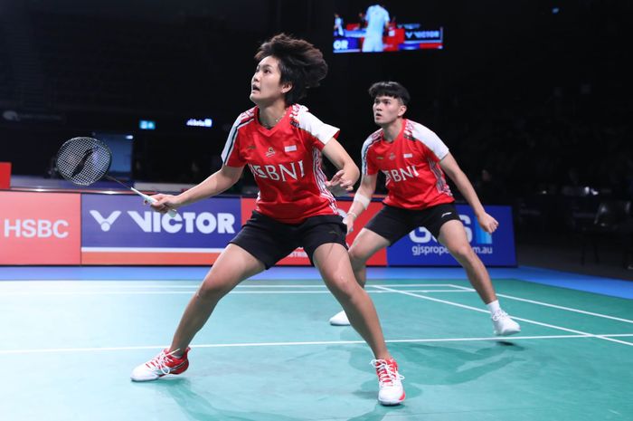 Ganda campuran Indonesia, Nita Violina Marwah dan Adnan Maulana, saat tampil pada babak kedua Australian Open 2023 di Quaycentre, Sydney, Australia, 3 Agustus 2023.