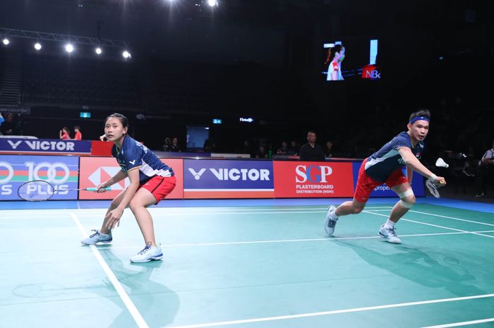 Ganda campuran Indonesia, Rinov Rivaldy/Pitha Haningtyas Mentari, saat tampil pada babak 16 besar Australian Open 2023 yang digelar di Quaycentre, Sydney, Australia, Kamis, 3 Agustus 2023