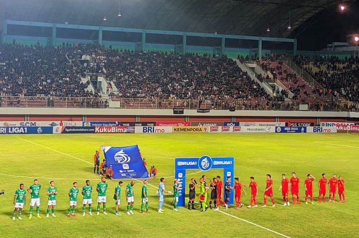 Suasana pertandingan PSS Sleman versus Persija Jakarta di Stadion Maguwoharjo, Sleman, Yogyakarta pada Jumat (4/8/2023).